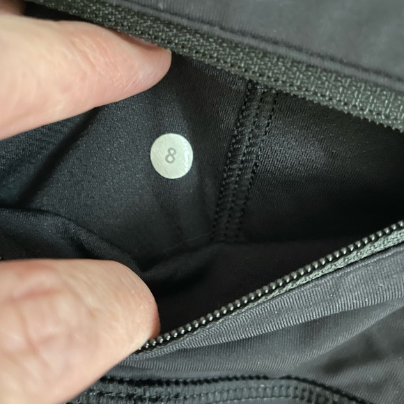 Lululemon Gear Up Crop 17” Black Mesh Details Leggings Size 8 - Picture 7 of 13